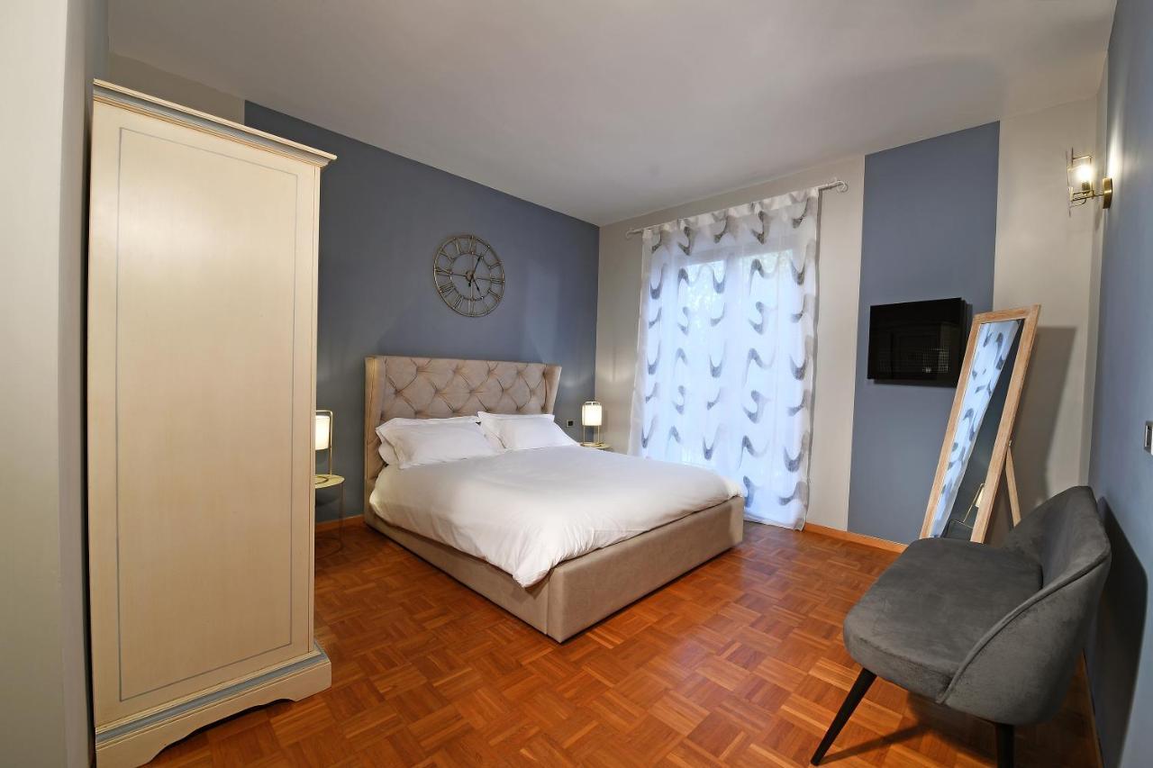Panoramic Villa Garassino - Country Rooms And Fine Restaurant Treiso Kültér fotó